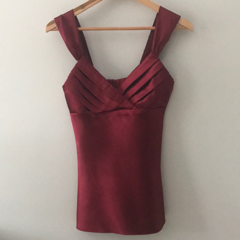 Camisole Top | Detailed Layered V-Neck Front